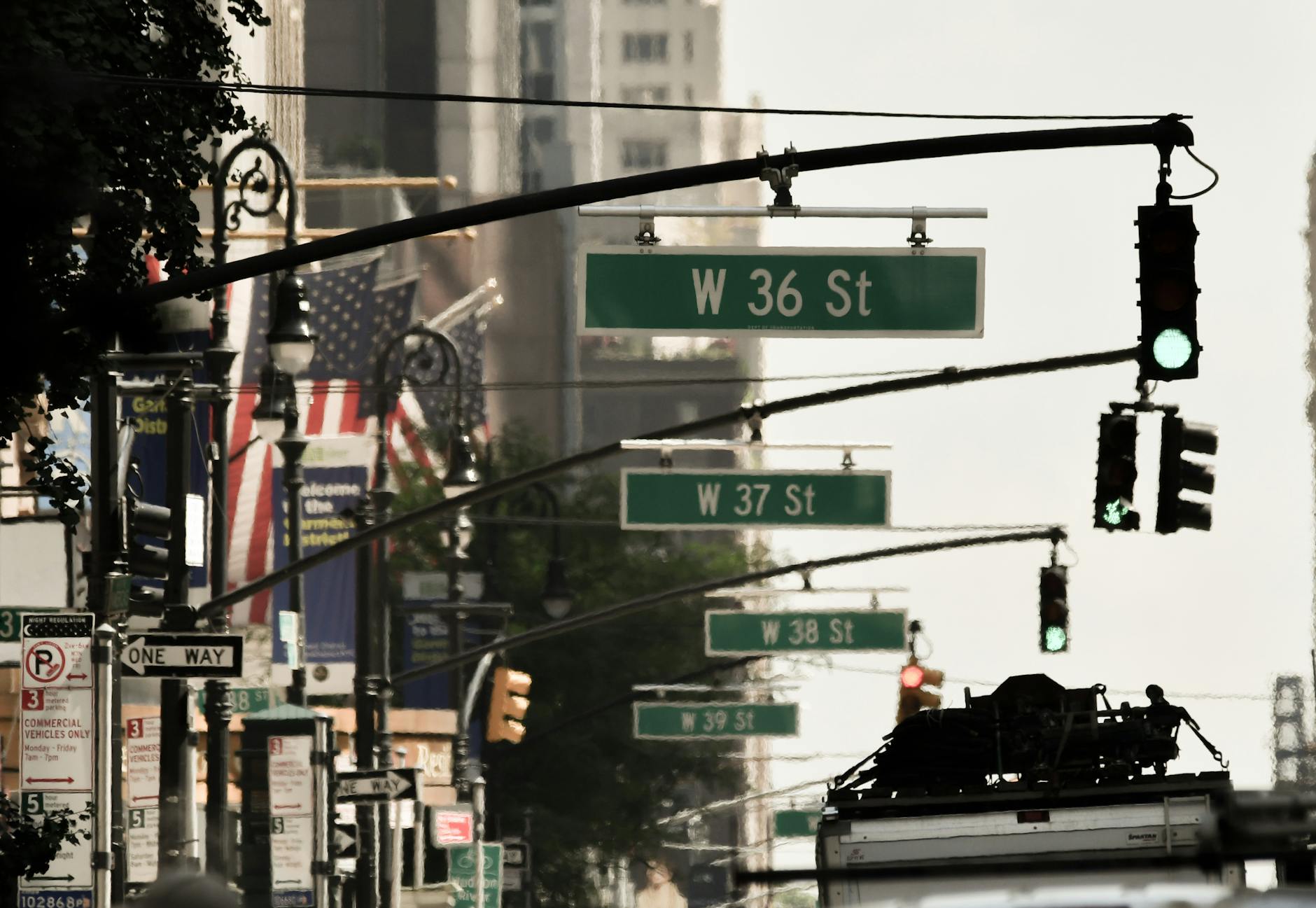 Zimowy pejzaż Kamiennej Góry - góry pokryte śniegiem, ilustracja do prognozy pogody